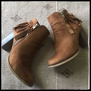 📣SOLD Ankle Boots with Fringe Kayla-86 Camel 7.5 EUC